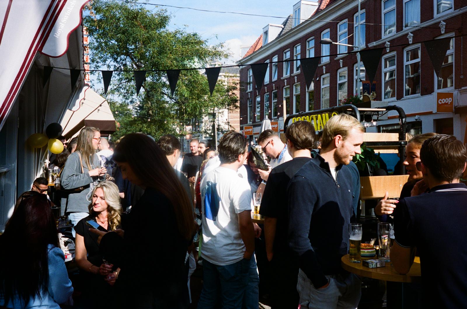 Grand-Opening-Cafe-Parley-Poolen-Sport-Borrel-Diner-Bar-Eten-Drinken29